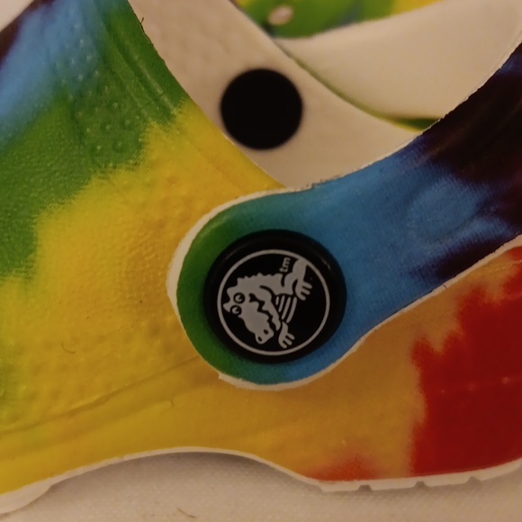 Crocs size 2-3 infants, multicolor, tie-dyed - Picture 4 of 4